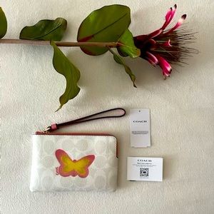 New COACH wristlet